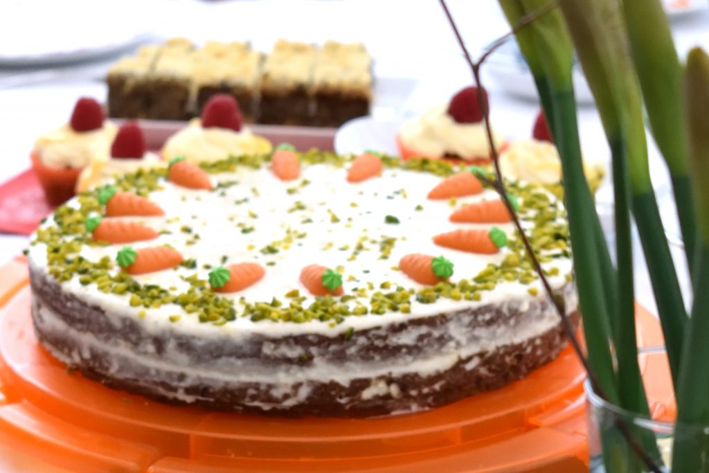 Carrot Cake mit Frischkäse Frosting